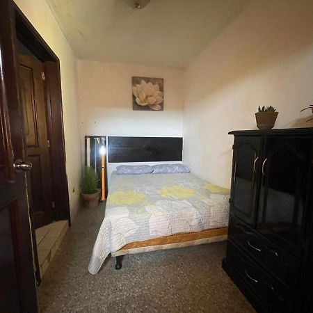 Esperanza Hostel Антигуа-Гватемала Экстерьер фото