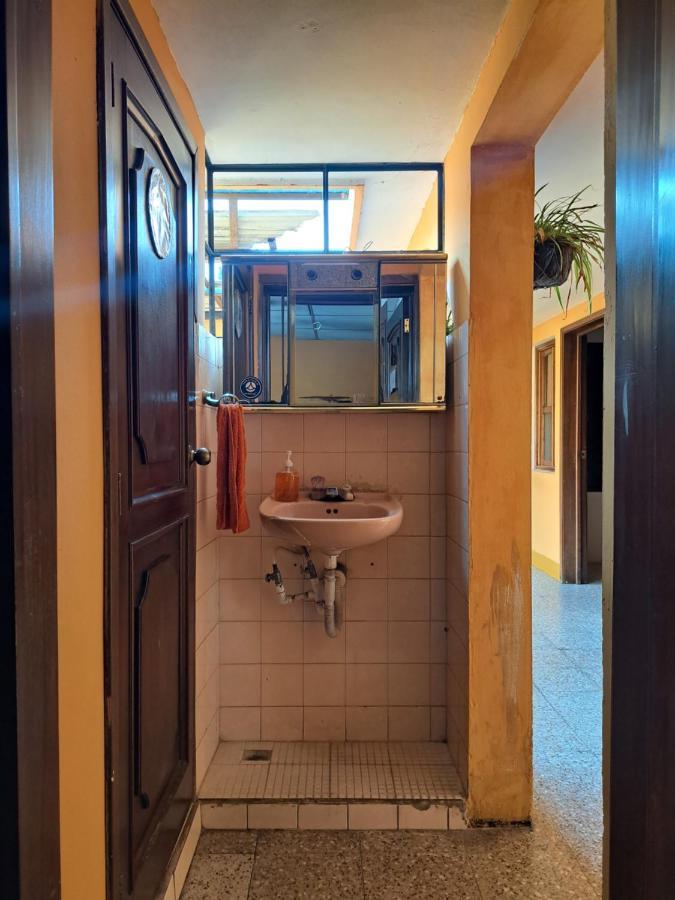 Esperanza Hostel Антигуа-Гватемала Экстерьер фото